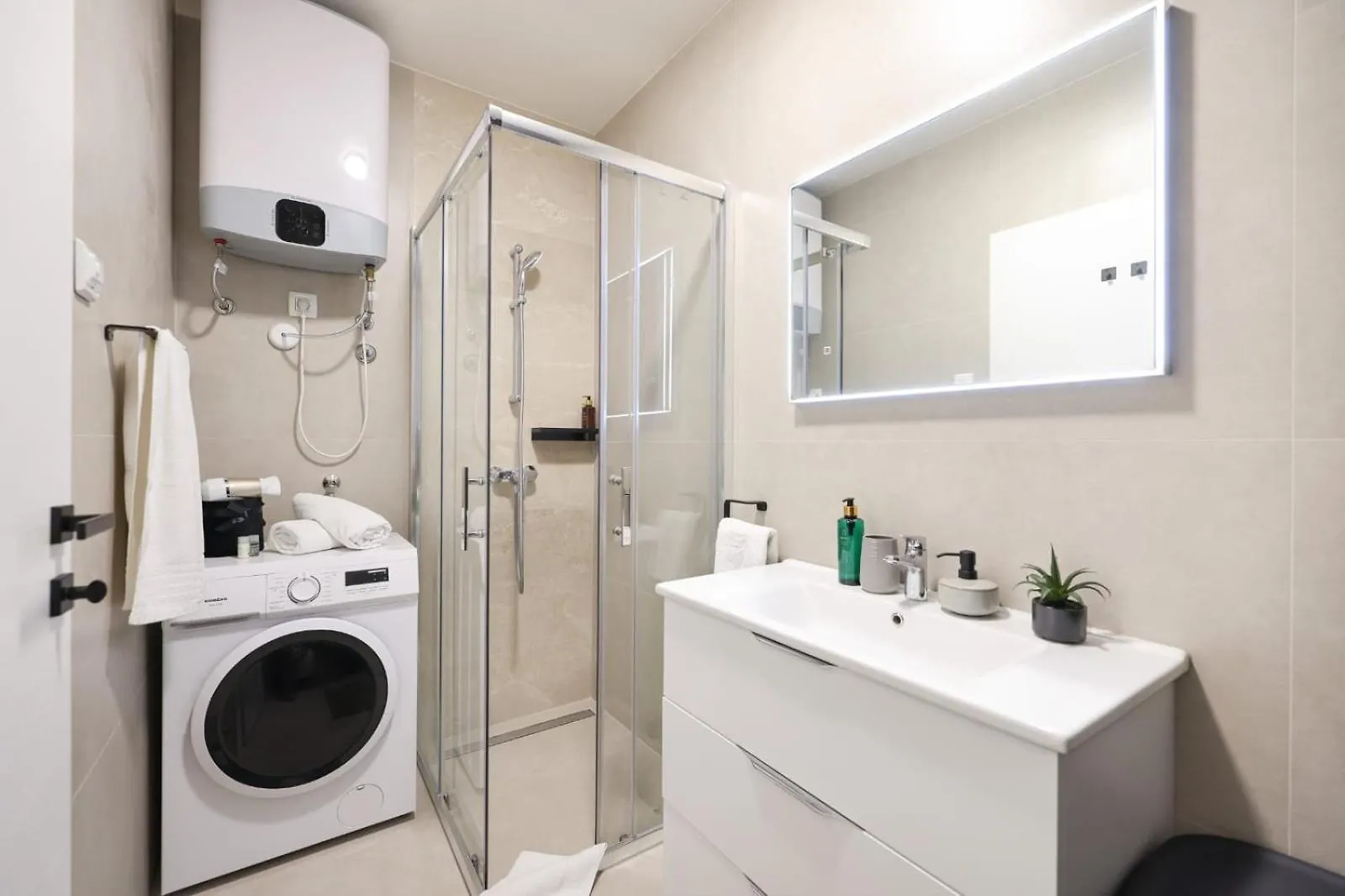Luxury Apartment Bokan Zara